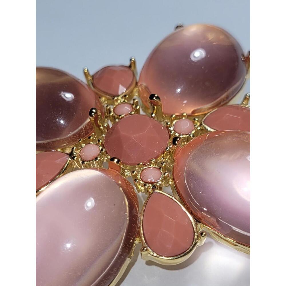 Vintage Style Pink Cabochon Brooch Pin Gold Tone Statement Jewelry Accessory - Picture 5 of 15